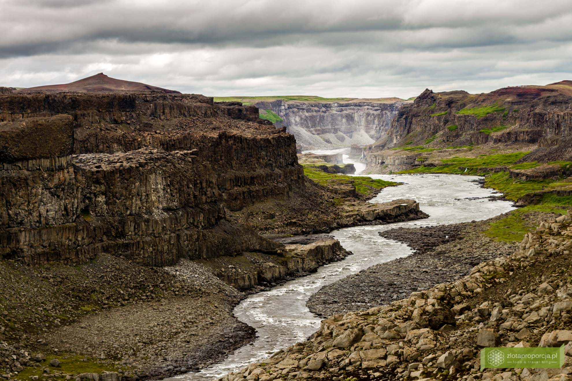 wodospad Dettifoss,Islandia, Islandia atrakcje, wodospady na Islandii, Islandia ciekawe miejsca; 