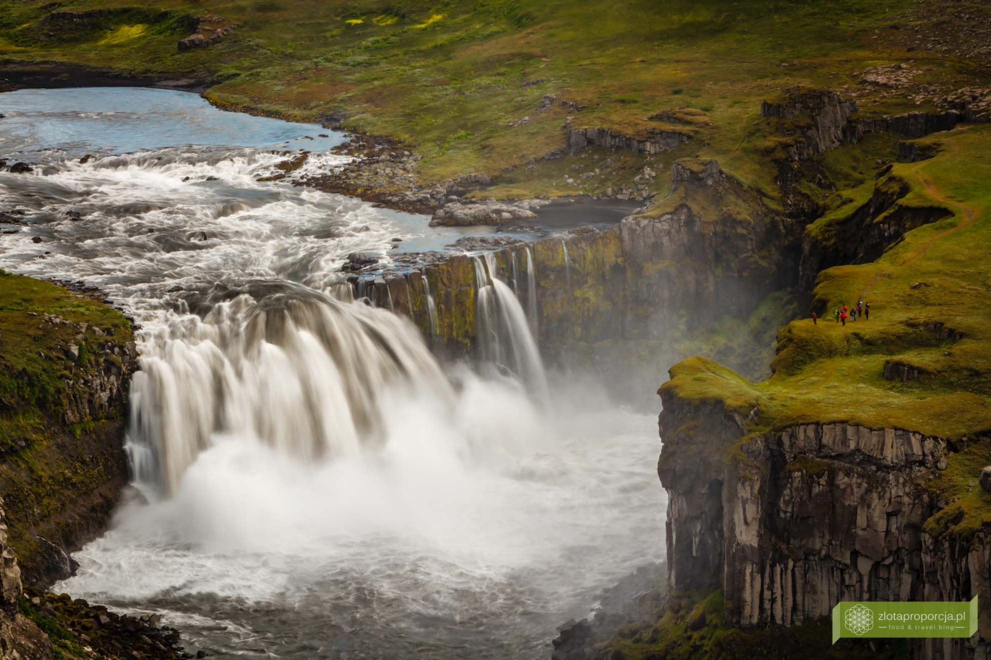 wodospad Dettifoss,Islandia, Islandia atrakcje, wodospady na Islandii, Islandia ciekawe miejsca; Wodospad Hafragilfoss;