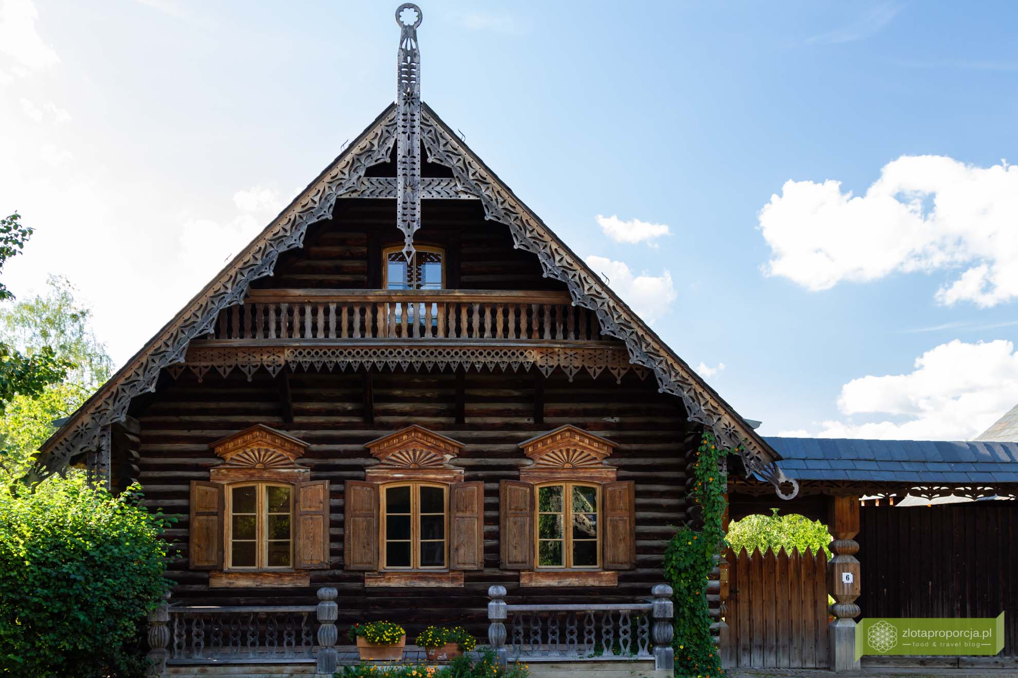 Poczdam, atrakcje Poczdamu, Brandenburgia, atrakcje Brandenburgii; Aleksandrówka; dzielnica rosyjska Poczdam; Poczdam Aleksandrówka; rosyjskie chaty Poczdam;