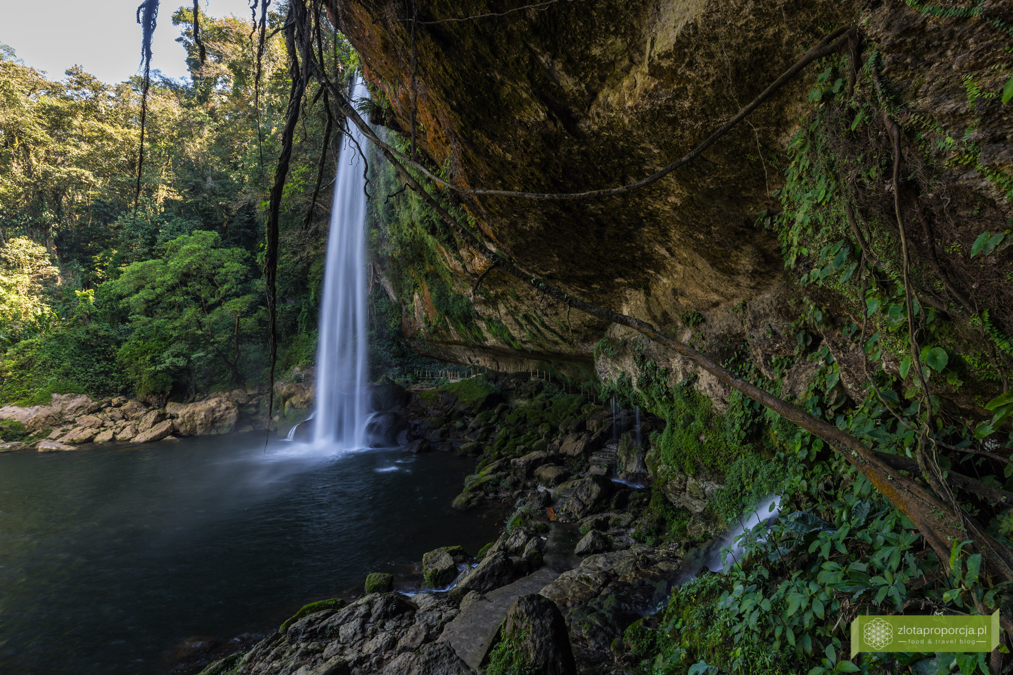 wodospad Misol-Ha, Meksyk, atrakcje Meksyku, Chiapas, okolice Palenque; 