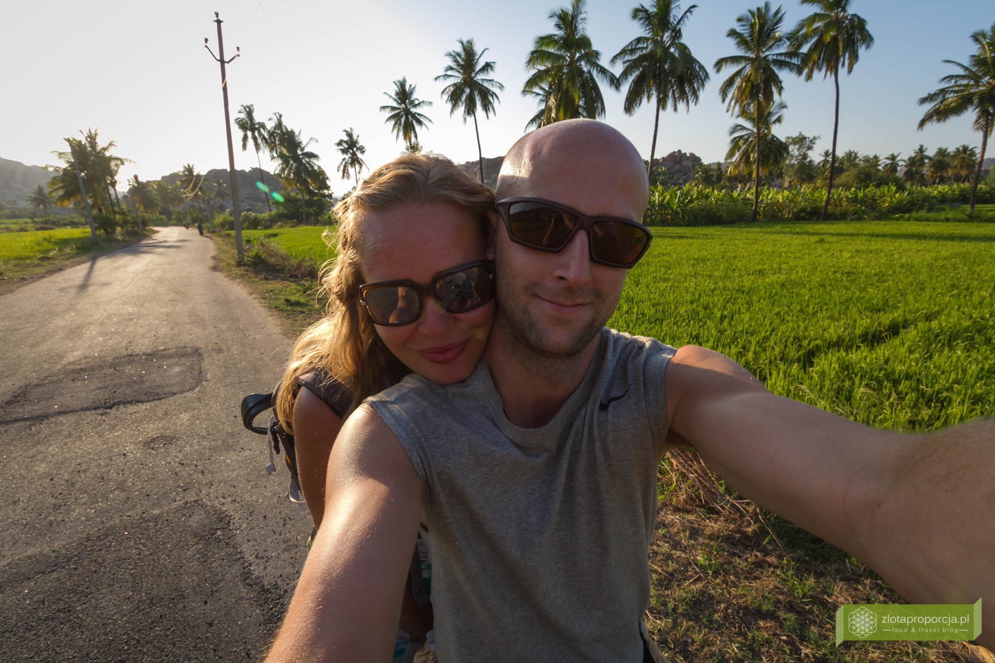 Hampi, Karnataka, Indie, zwiedzanie Hampi, okolice Goa, Indie ciekawe miejsca, Karnataka atrakcje, kamienne stosy w Hampi w Hampi