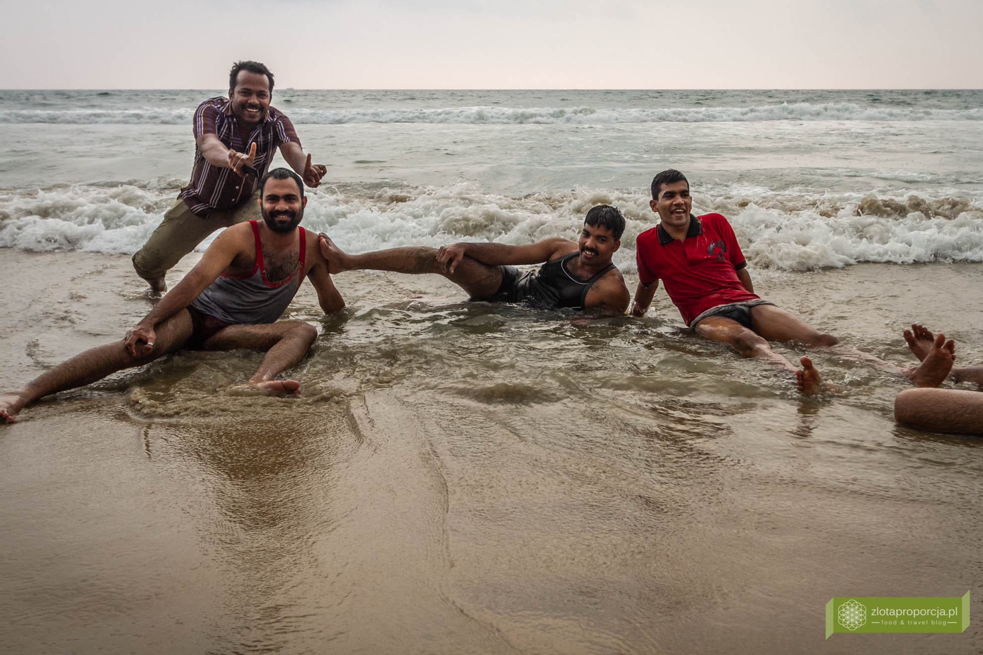 Indie, Kerala, Varkala, plaża w Varkali, twarze Indii, ludzie w Indiach, życie w Indiach;