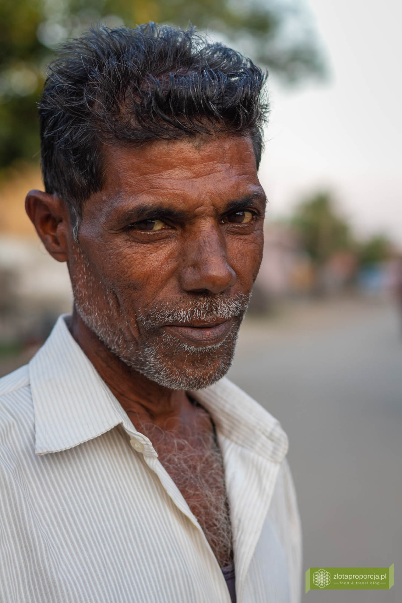 Indie, twarze Indii, ludzie w Indiach, życie w Indiach;