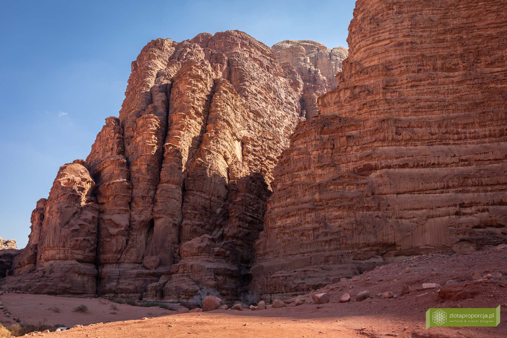 Wadi Rum, pustynia Wadi Rum, Jordania, pustynia Jordania; Wadi rum wycieczka, Wadi Rum zwiedzanie, Jordania atrakcje; Kanion Khazali; 