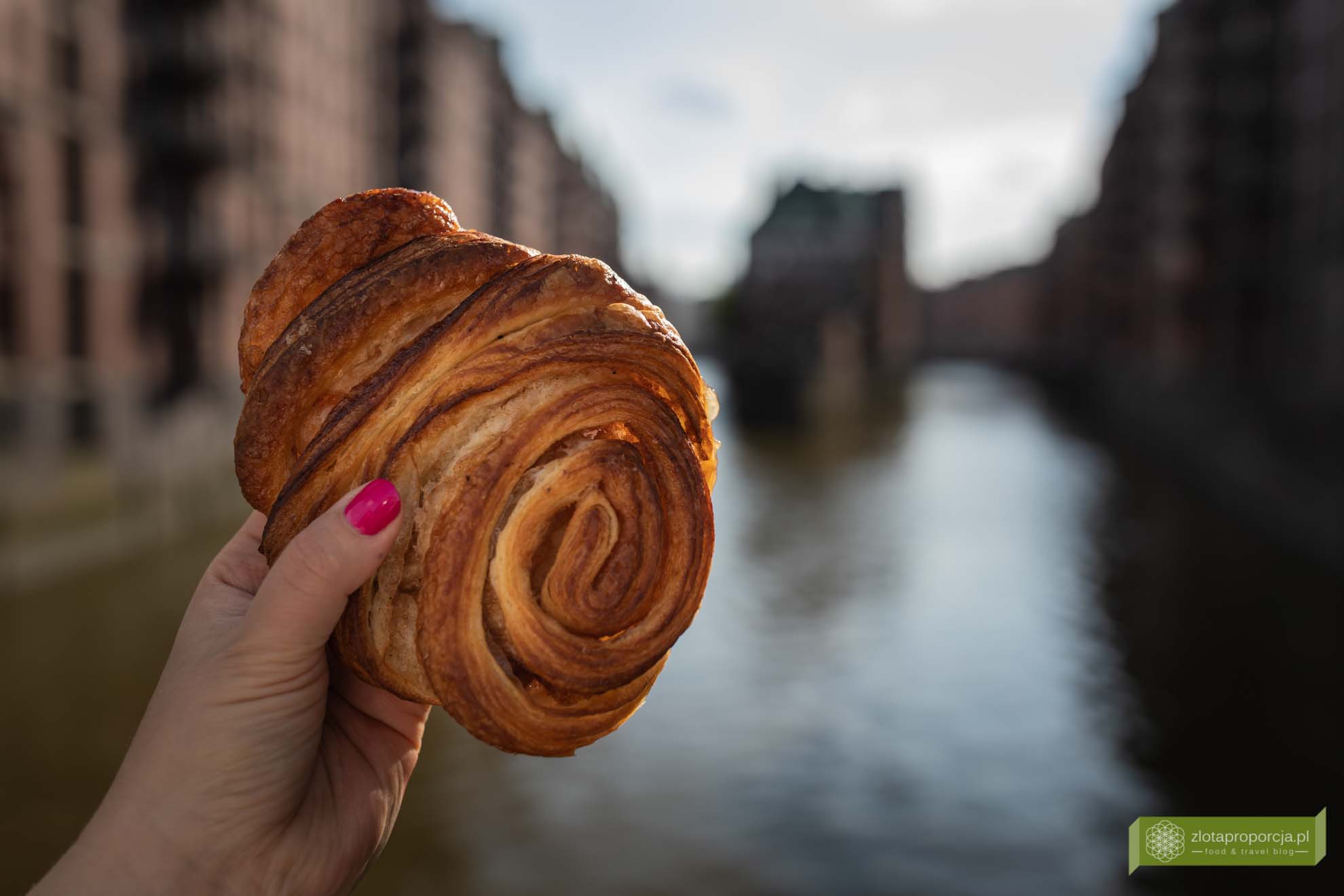 kuchnia Hamburga; kuchnia niemiecka; co zjeść w Hamburgu; potrawy Hamburga; Franzbrötchen; Franzbrötchen Hamburg; cynamonowe bułeczki z Hamburga;