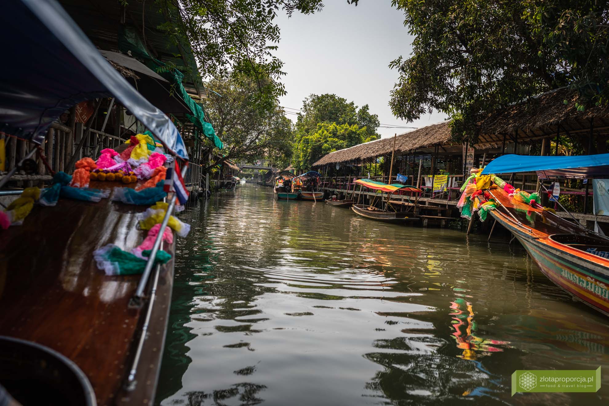 Bangkok; atrakcje Bangkoku; bangkok pływający targ; Bangkok floating market; kanały Bangkoku; Khlong Lat Mayom Floating Market; Khlong Lat Mayom; 