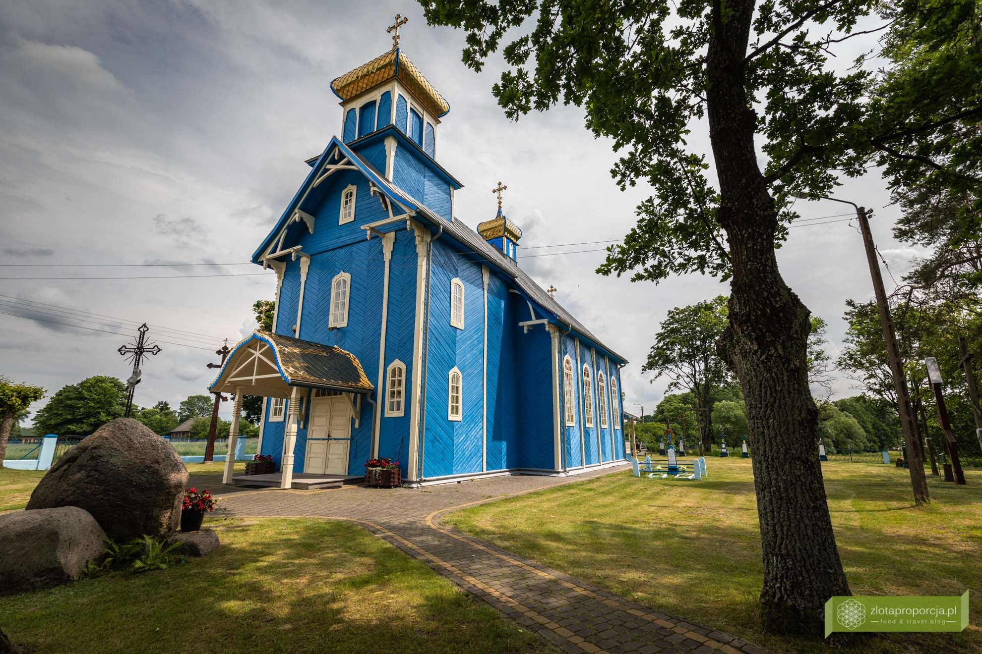 Podlasie; Podlasie rowerem; szlak drewnianych cerkwi Podlasie; okolice Hajnówki; Dubicze Cerkiewne; Dubicze Cerkiewne cerkiew; Dubicze Cerkiewne atrakcje, Cerkiew Opieki Przenajświętszej Maryi Panny Dubicze Cerkiewne; najpiękniejsze cerkwie na Podlasiu