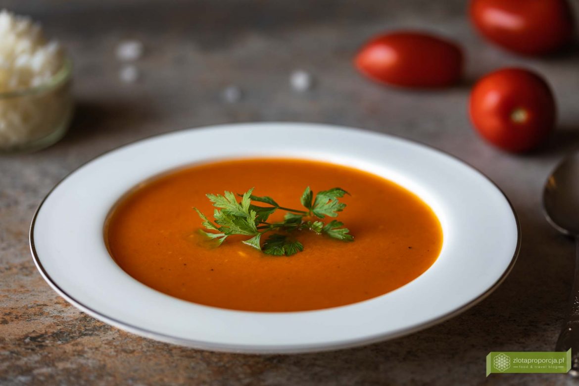 zupa pomidorowa ze świeżych pomidorów; zupa pomidorowa; przepis; zupa krem ze świeżych pomidorów;