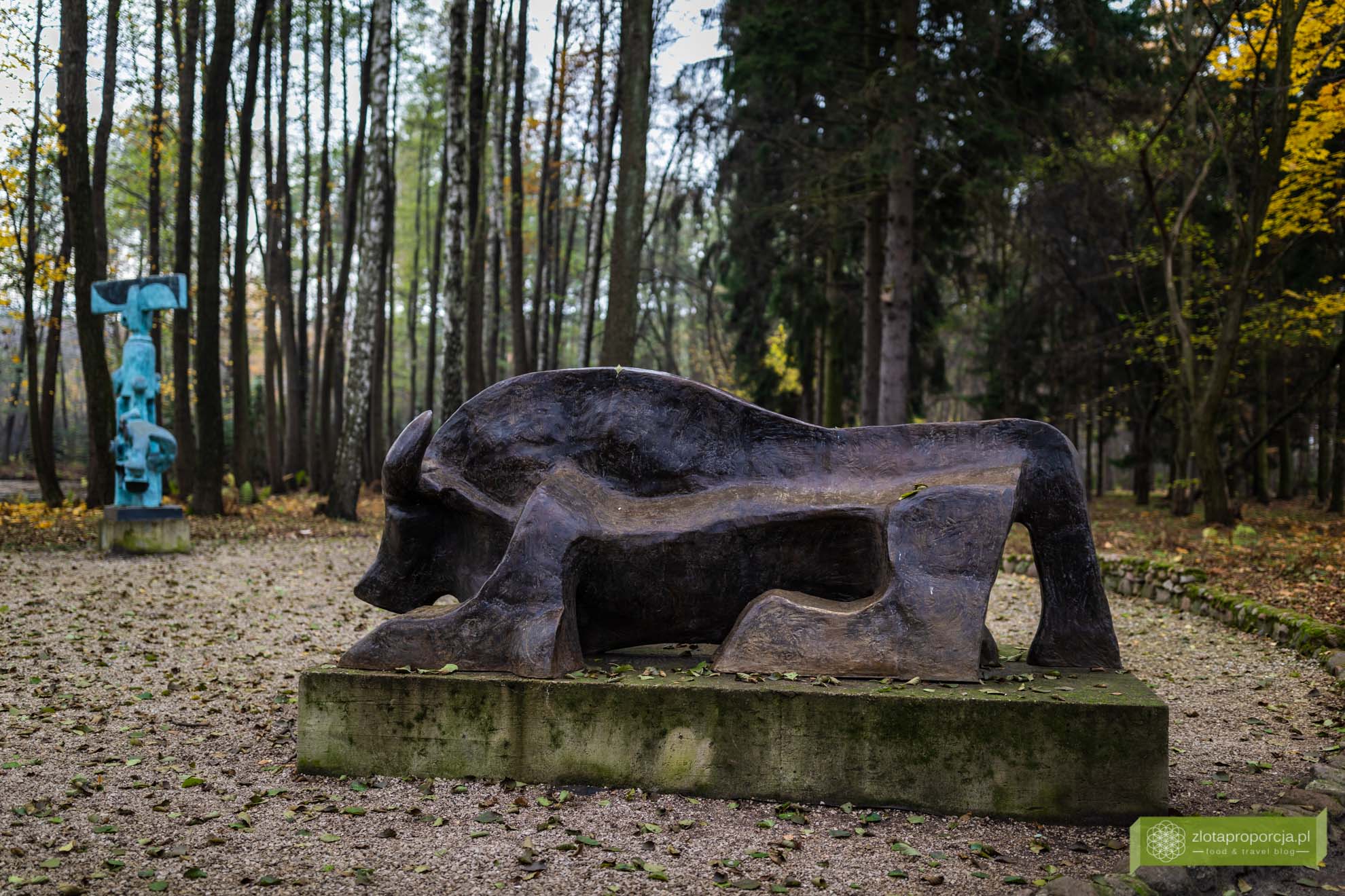 Ogród Rzeźb Juana Soriano; ogród Soriano; okolice Warszawy; Juan Soriano; rzeźby Juana Soriano; Mazowsze; Owczarnia; Owczarnia Ogród Soriano; Kazimierówka Owczarnia; okolice Milanówka;