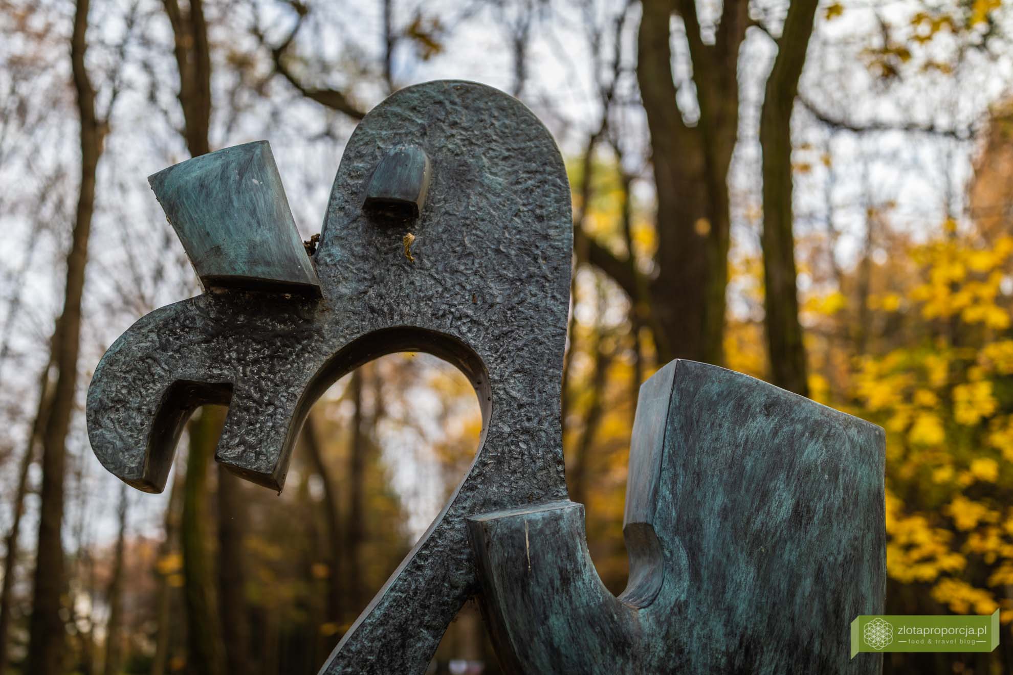 Ogród Rzeźb Juana Soriano; ogród Soriano; okolice Warszawy; Juan Soriano; rzeźby Juana Soriano; Mazowsze; Owczarnia; Owczarnia Ogród Soriano; Kazimierówka Owczarnia; okolice Milanówka;