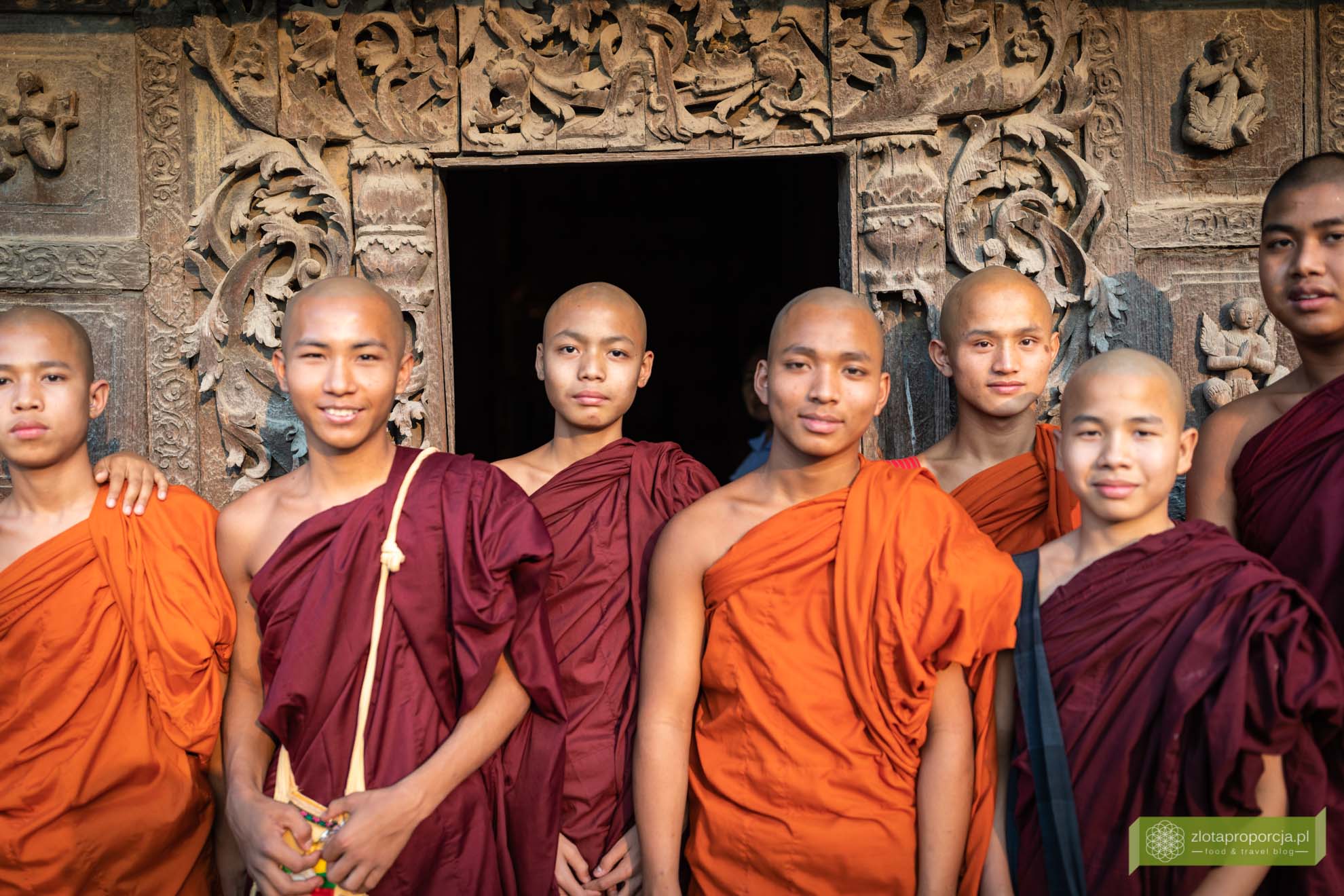 Birma; Mjanma; Myanmar; atrakcje Birmy; Birma podróże; Mandalay; mnisi Birma; Birma buddyzm;