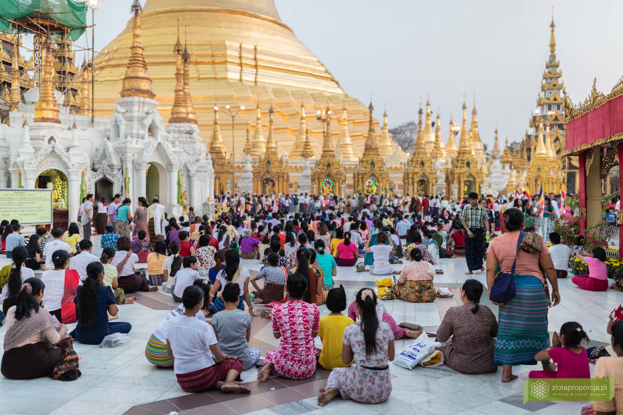 Birma; Mjanma; Myanmar; atrakcje Birmy; Birma podróże; Szwedagon Pagoda; Rangun' Złota Pagoda Rangun