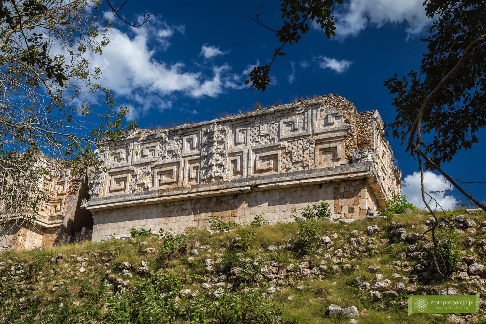 Uxmal; strefa archeologiczna Uxmal; Miasto Majów Uxmal; Uxmal zwiedzanie; Jukatan; Meksyk; Miasto Majów; Puuc; Ruta Puuc; Pałac Gubernatora; Pałac Gubernatora Uxmal; 