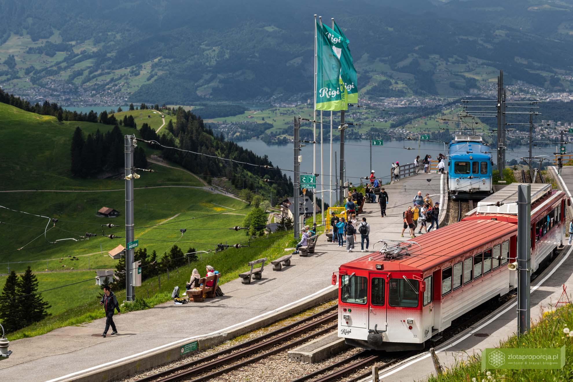 Szwajcaria; Szwajcaria pociągi; Rigi; Rigi kolejka; Rigi Szwajcaria; Rigi królowa gór; Lucerna atrakcje; okolice Lucerny; 