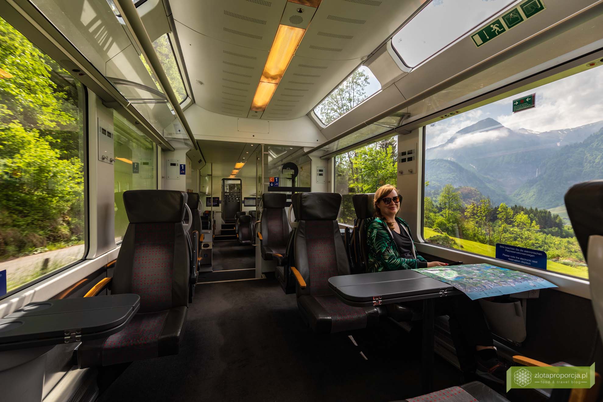 Szwajcaria; Szwajcaria pociągi; Szwajcaria pociągami; pociąg ponaromiczny; Swiss Travel Pass; Ekspres Lucerna-Interlaken; Luzern- Interlaken Express;