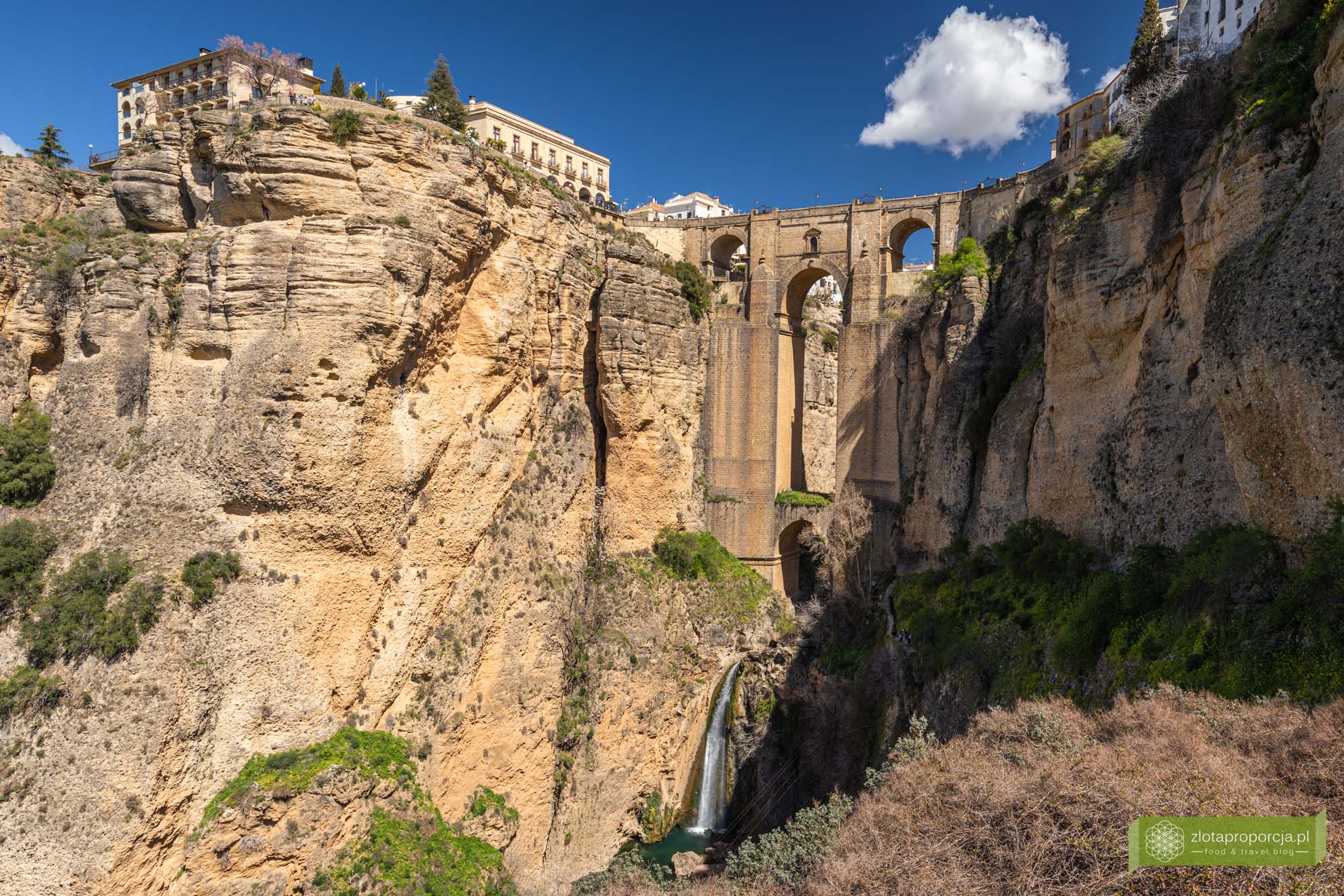 Andaluzja, Hiszpania; atrakcje Andaluzji; co zobaczyć w Andaluzji; Ronda; Ronda Andaluzja; Ronda atrakcje; Ronda co zobaczyć; Ronda most; Nowy Ronda zwiedzanie; Most Ronda;