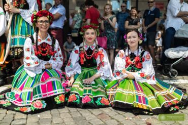 Łowicz; Łowicz procesja; Łowicz Boże Ciało; Boże Ciało w Łowiczu; strój łowicki; folklor łowicki; łódzkie;