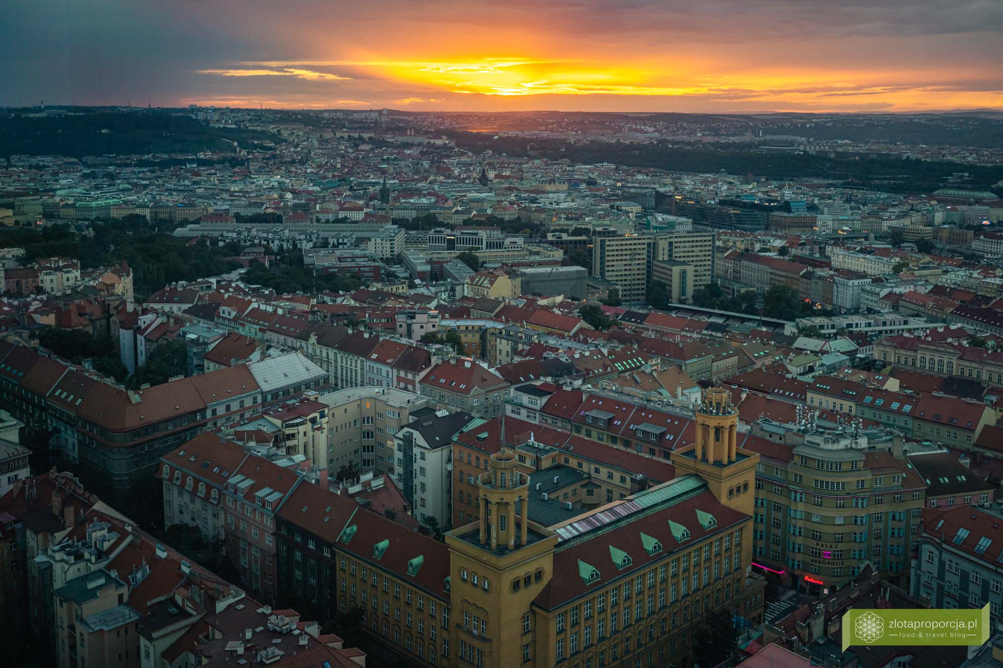 Zizkov; Praga; atrakcje Pragi; co zobaczyć w Pradze; Czechy, atrakcje Zizkova, co zobaczyć na Zizkovie; Žižkov; Žižkov atrakcje; wieża telewizyjna Zizkov; 