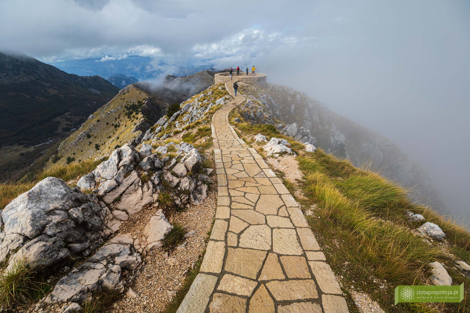 Czarnogóra; atrakcje Czarnogóry; Lovcen; Góry Lovcen; Mauzoleum Piotra II Petrowicia-Niegosza; Lovcen punkt widokowy; lovcen mauzoleum; Park Narodowy Lovćen;